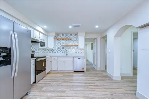 5211 S 85th Street Tampa FL 33619