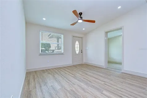5211 S 85th Street Tampa FL 33619
