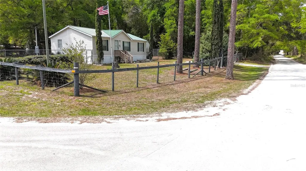 6947 SE 80th Place Trenton FL 32693