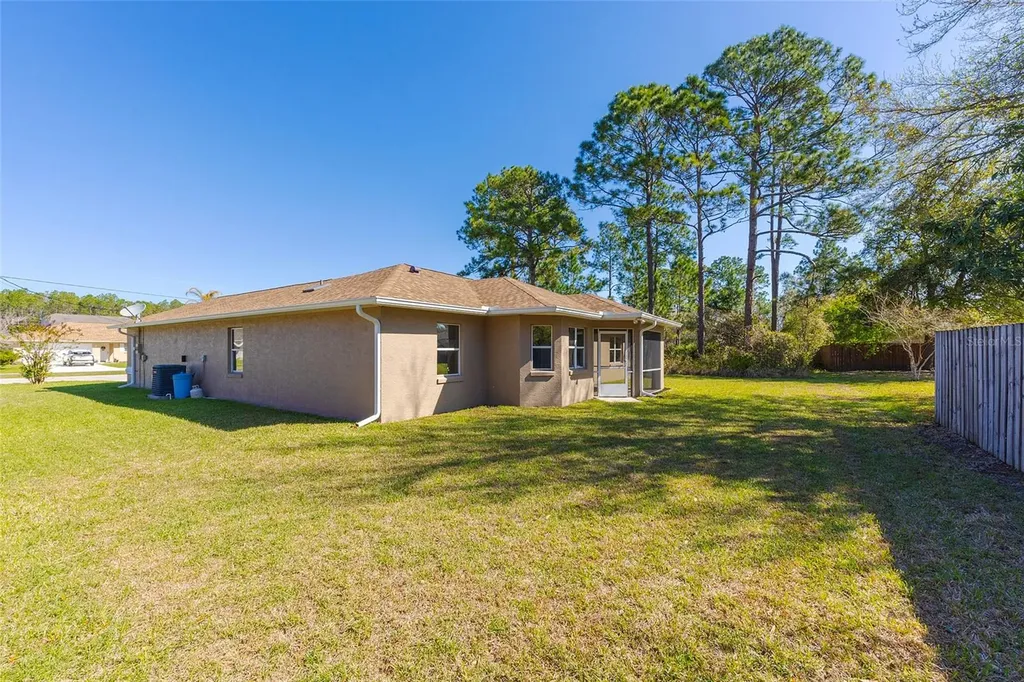 9 Slipper Flower Path E Palm Coast FL 32164