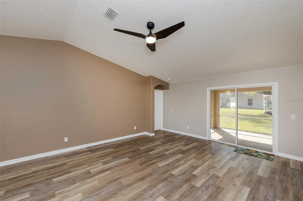 9 Slipper Flower Path E Palm Coast FL 32164