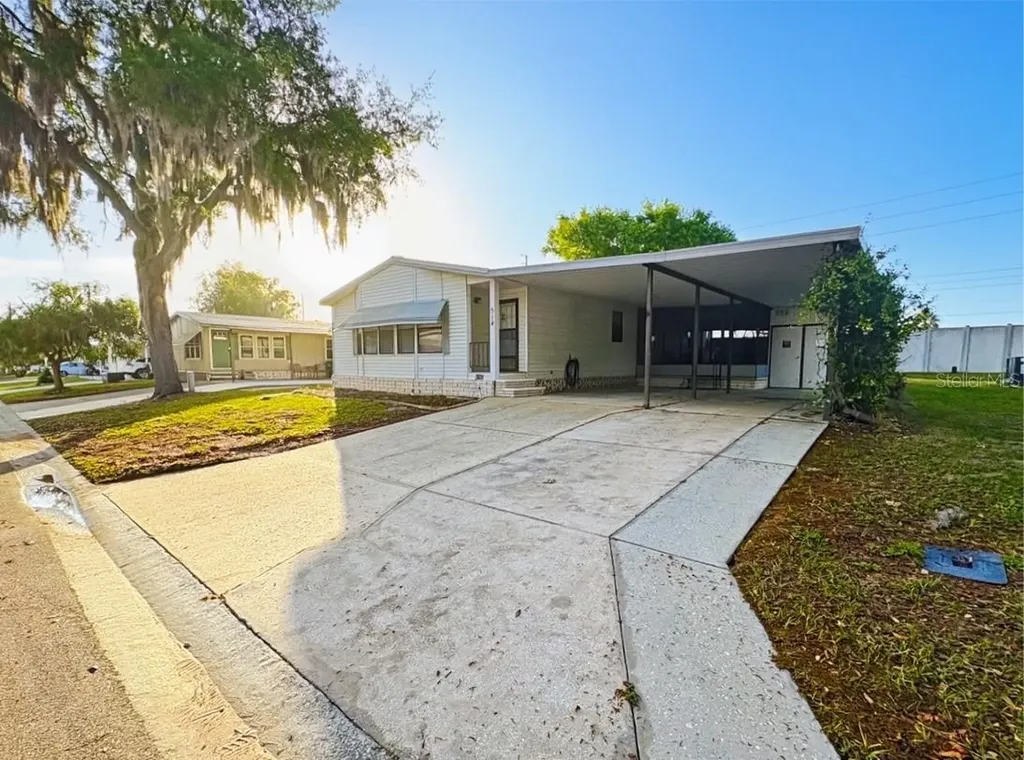 514 S Timber Trail Wildwood FL 34785