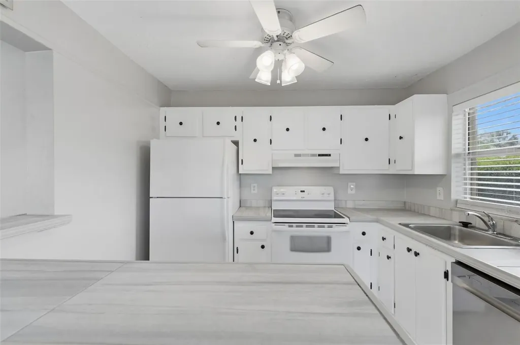 9992 86th Street Seminole FL 33777