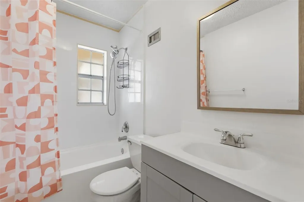 9992 86th Street Seminole FL 33777