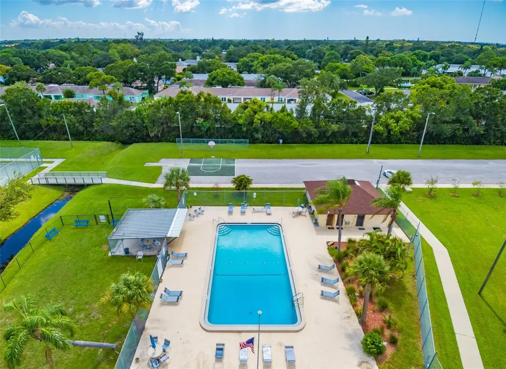 9992 86th Street Seminole FL 33777