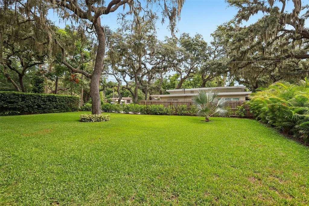 204 S Burlingame Avenue Temple Terrace FL 33617