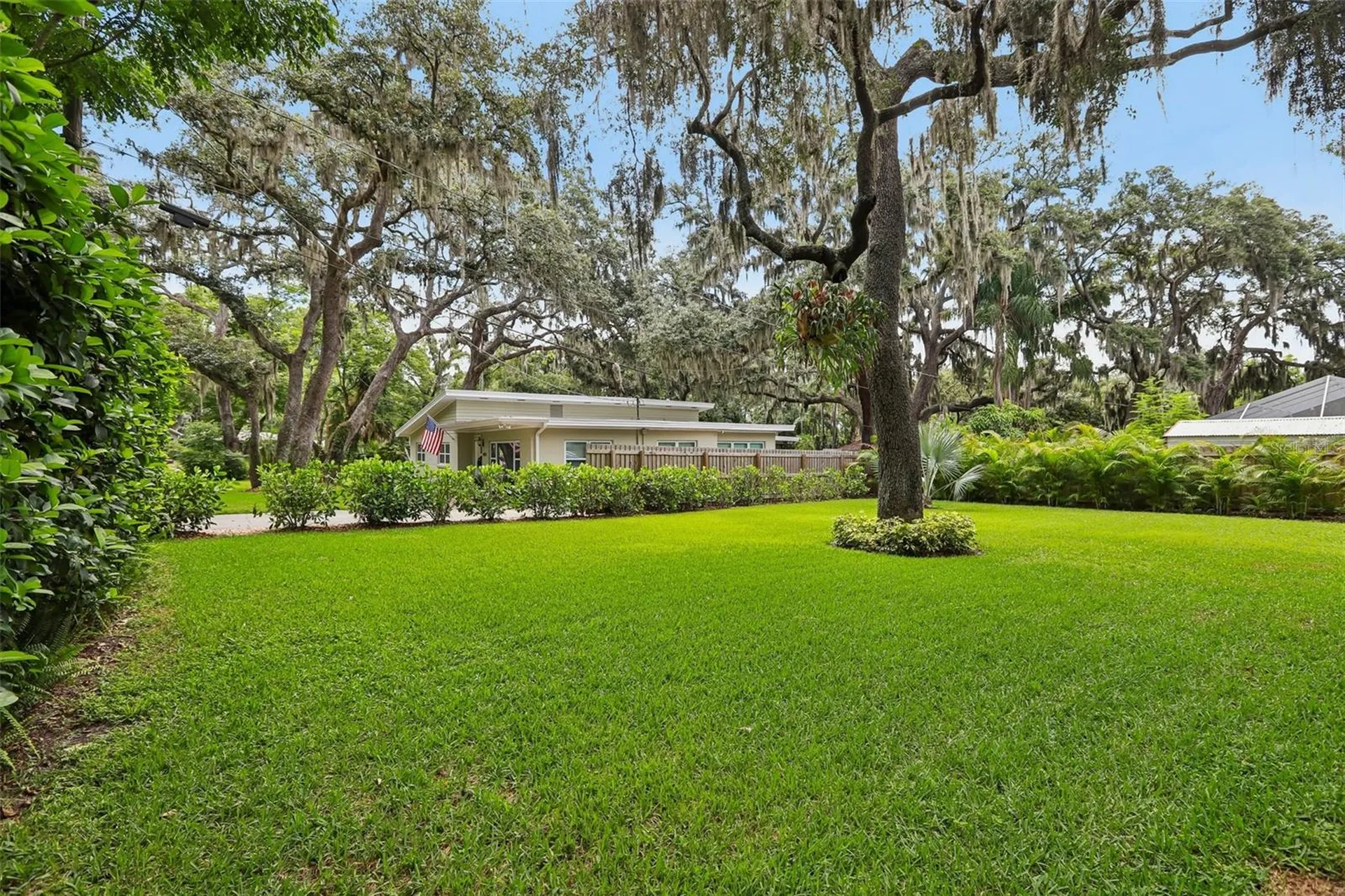 204 S Burlingame Avenue Temple Terrace FL 33617