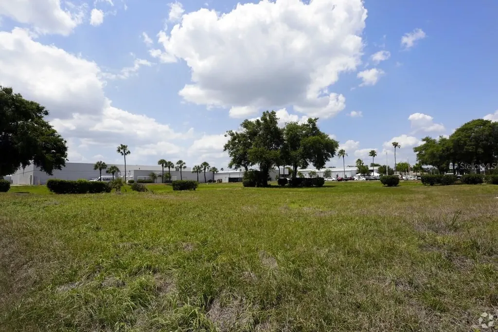 4201 W Crest Avenue Tampa FL 33614