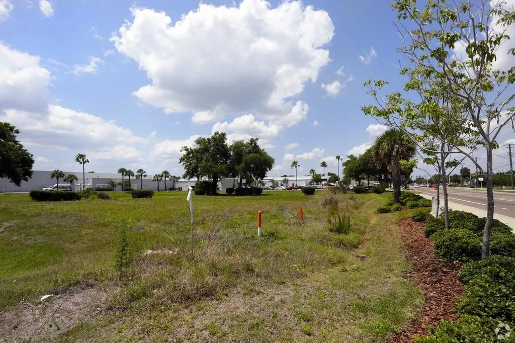 4201 W Crest Avenue Tampa FL 33614
