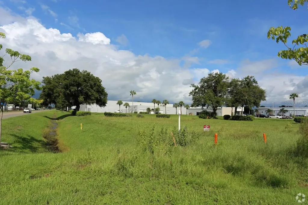 4201 W Crest Avenue Tampa FL 33614