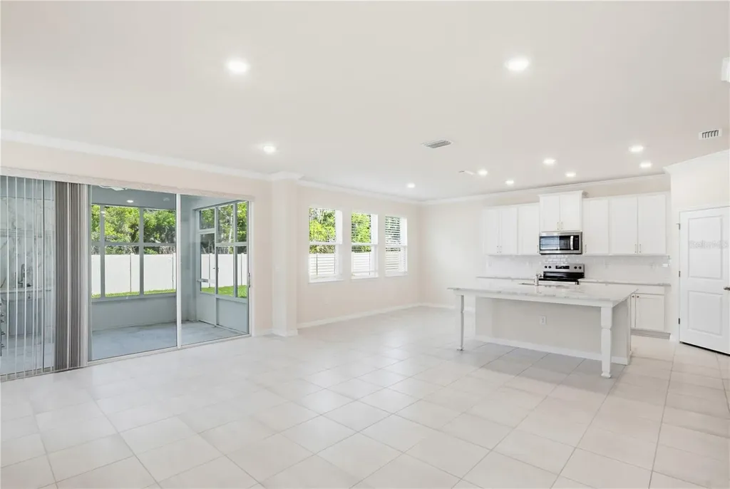 813 161st Street E Bradenton FL 34212