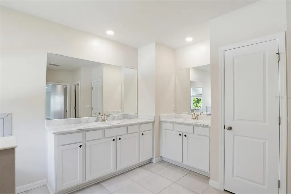 813 161st Street E Bradenton FL 34212