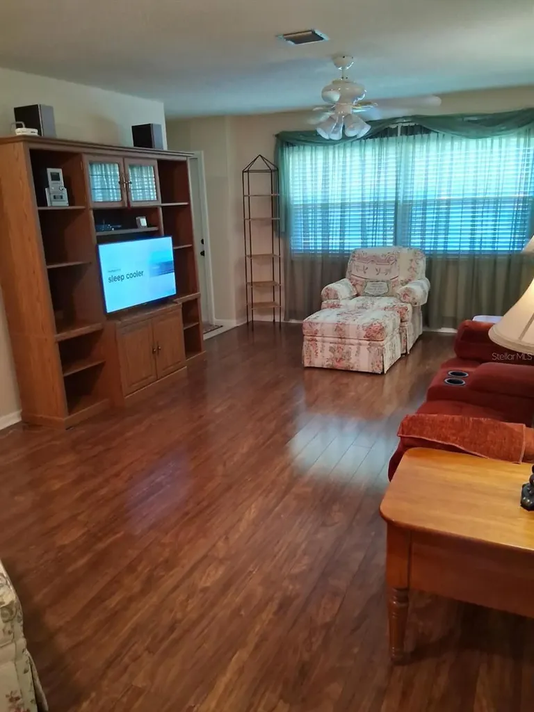 6770 Riviera N Pinellas Park FL 33781
