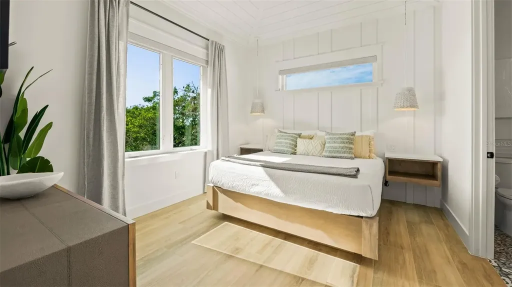 6536 Peacock Road Sarasota FL 34242