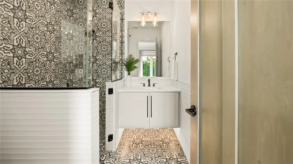 6536 Peacock Road Sarasota FL 34242
