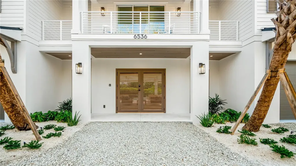 6536 Peacock Road Sarasota FL 34242