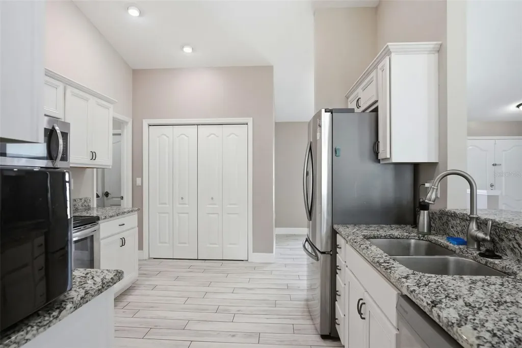 4128 Everett Avenue Spring Hill FL 34609