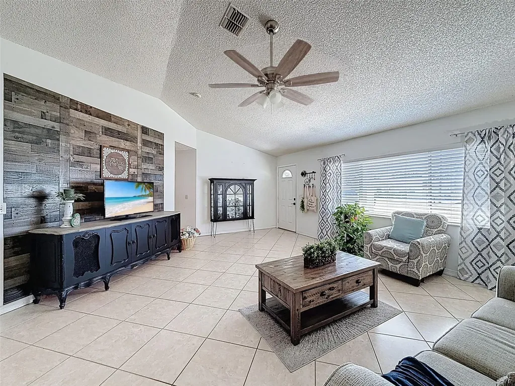 Spring Hill FL 34608