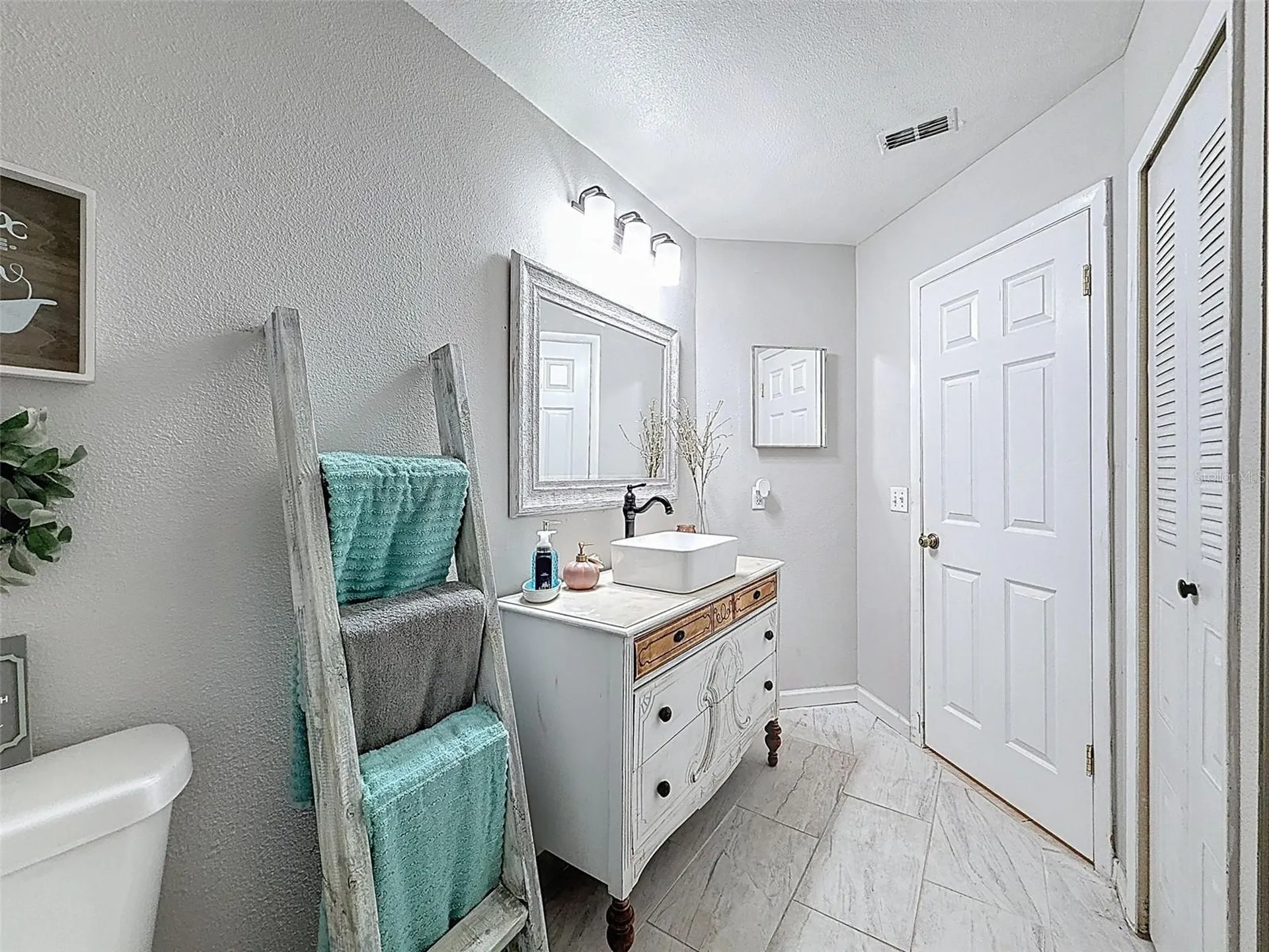 Spring Hill FL 34608