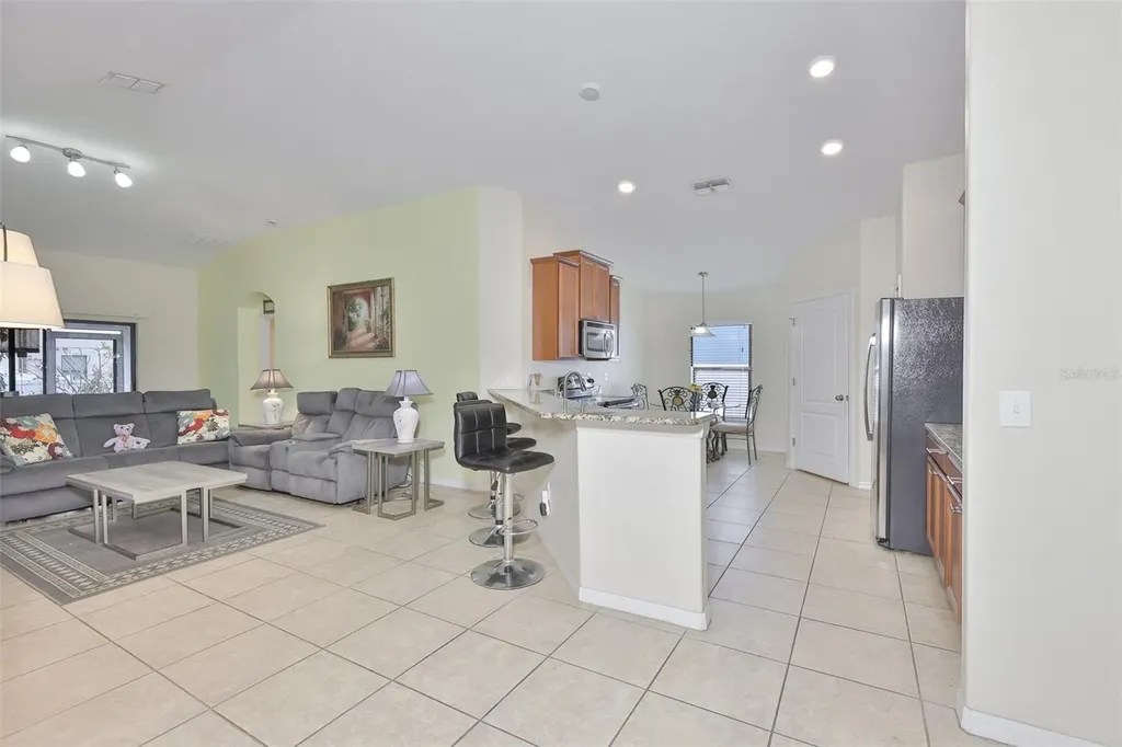 10806 Whitecap Drive Riverview FL 33579