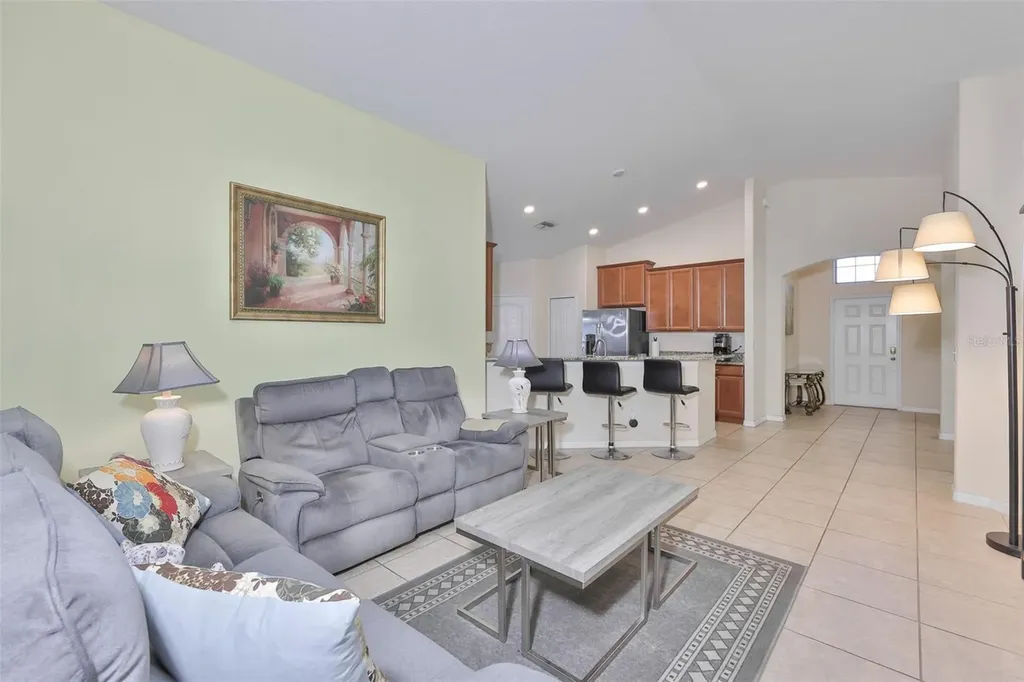 10806 Whitecap Drive Riverview FL 33579