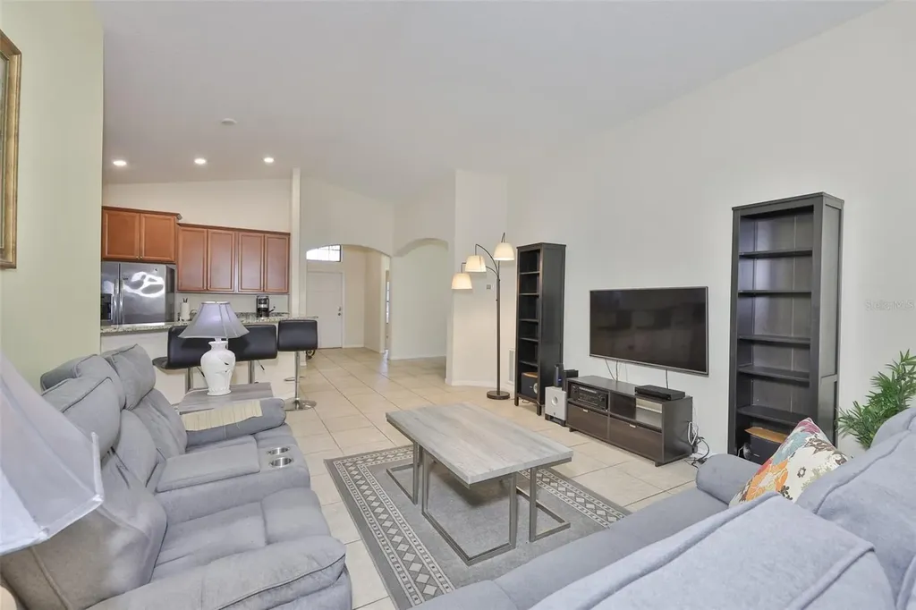 10806 Whitecap Drive Riverview FL 33579