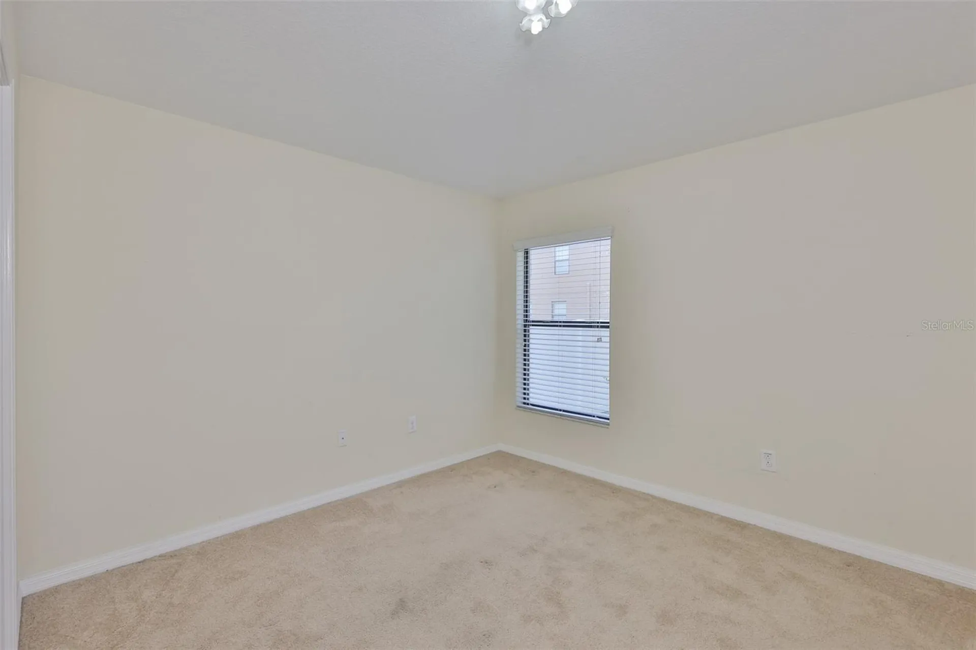 10806 Whitecap Drive Riverview FL 33579