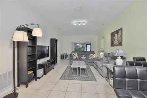 10806 Whitecap Drive Riverview FL 33579