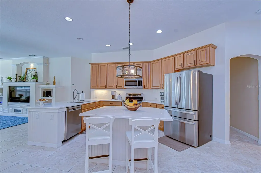 5725 Eaglemount Circle Lithia FL 33547