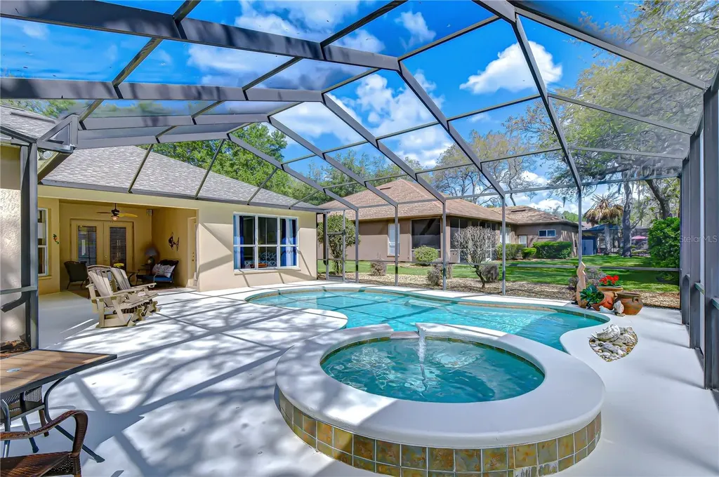 5725 Eaglemount Circle Lithia FL 33547