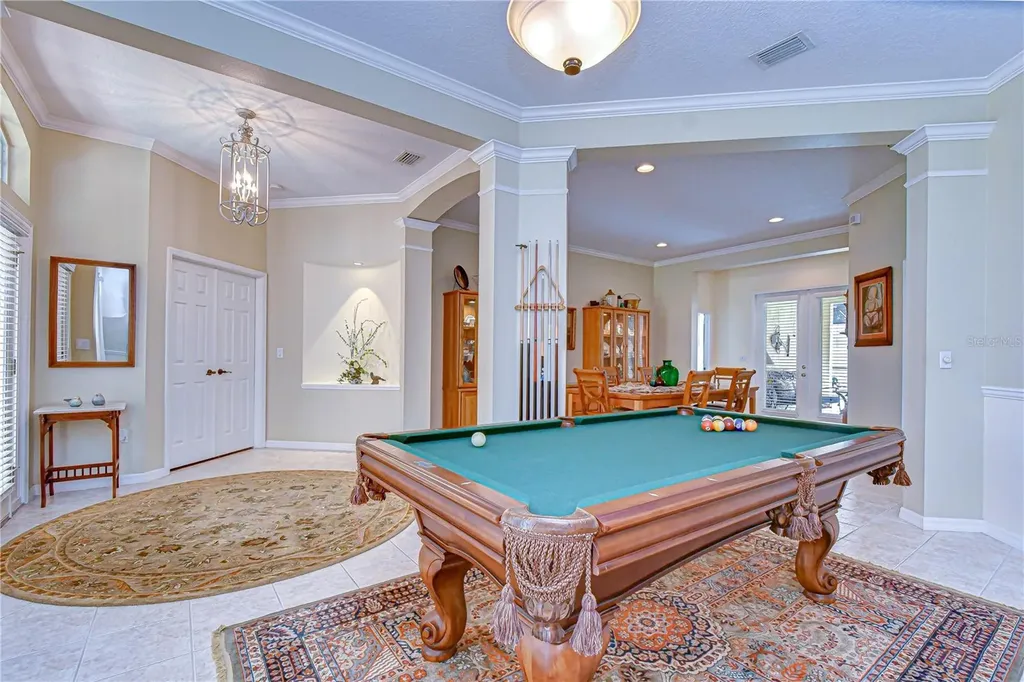 5725 Eaglemount Circle Lithia FL 33547