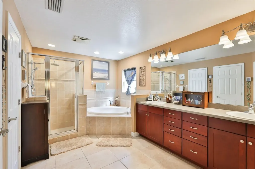 1710 Surrey Trail Wimauma FL 33598