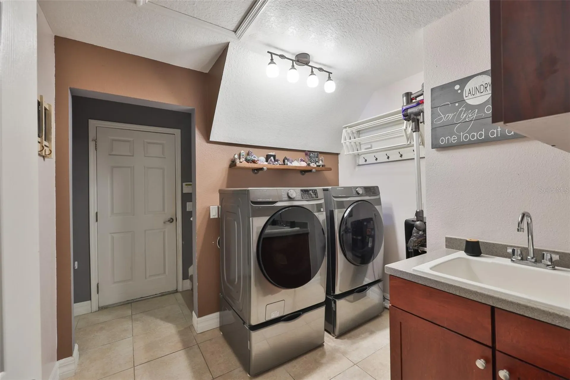 1710 Surrey Trail Wimauma FL 33598