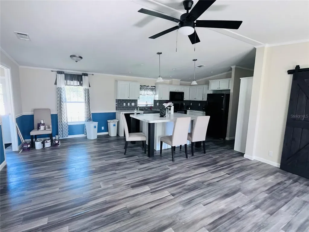 27020 Bloomfield Avenue Yalaha FL 34797