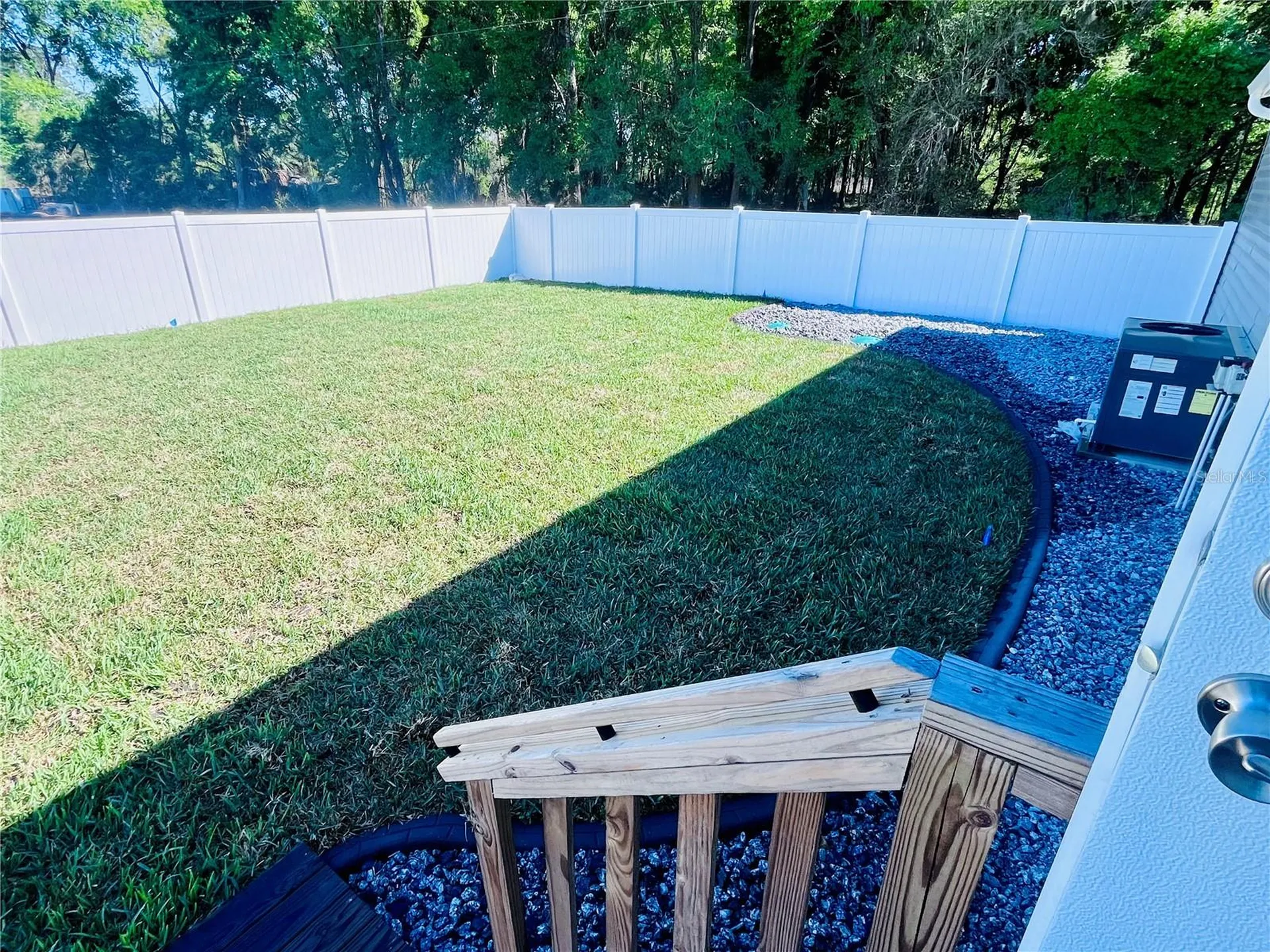 27020 Bloomfield Avenue Yalaha FL 34797