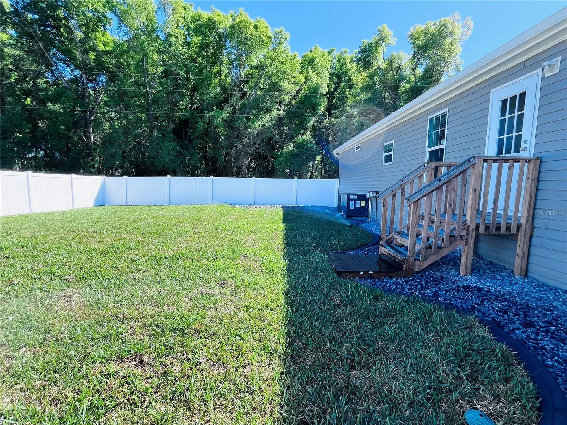27020 Bloomfield Avenue Yalaha FL 34797