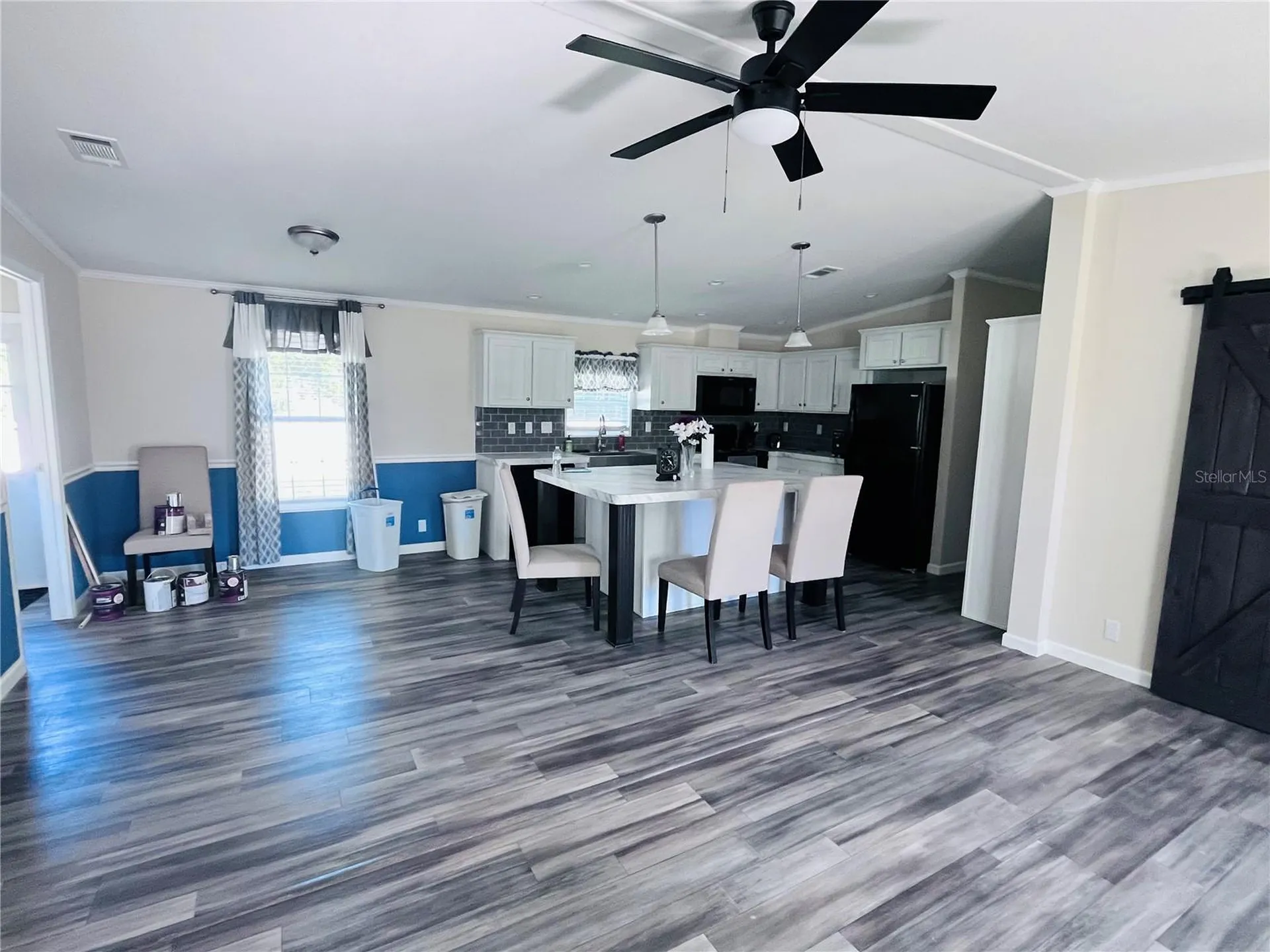 27020 Bloomfield Avenue Yalaha FL 34797