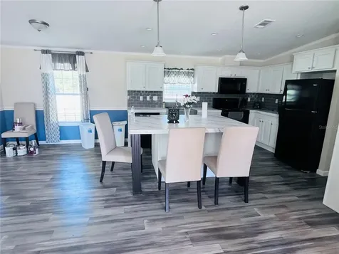 27020 Bloomfield Avenue Yalaha FL 34797