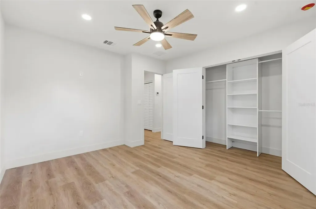 8051 26th Avenue N St Petersburg FL 33710