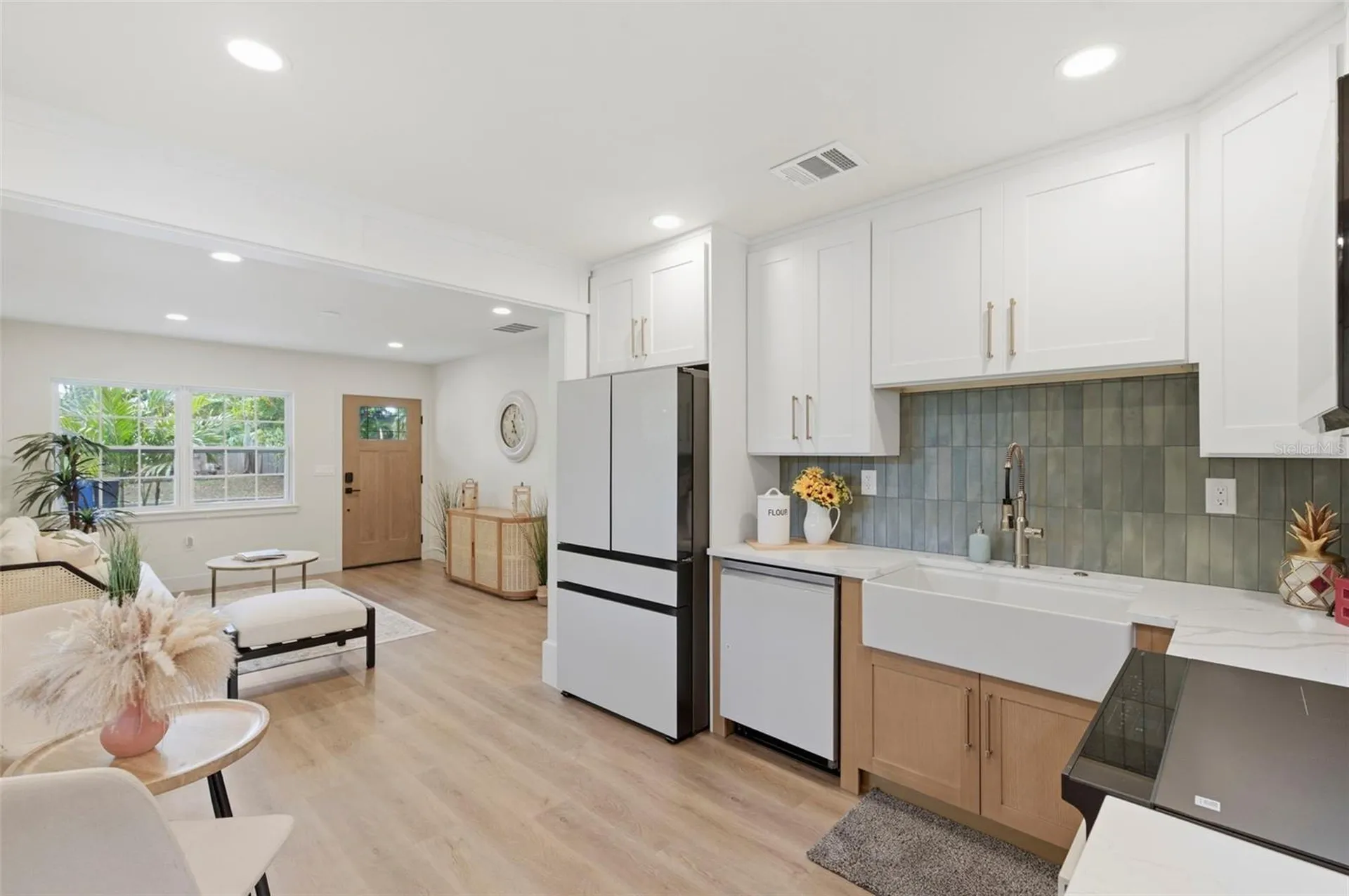 8051 26th Avenue N St Petersburg FL 33710