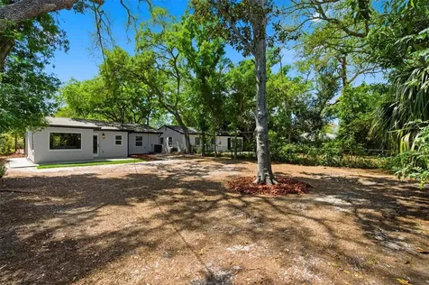 8051 26th Avenue N St Petersburg FL 33710