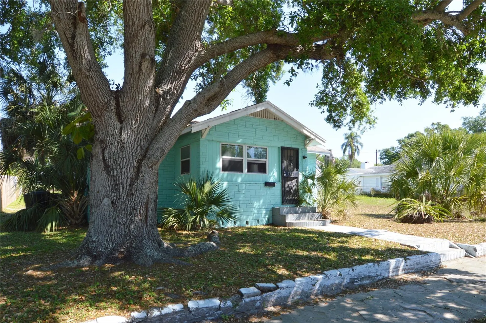 2351 25th Avenue S St Petersburg FL 33712