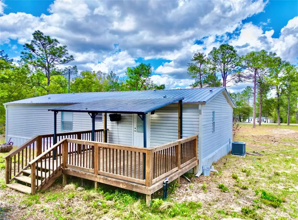 175 Whirlwind Loop Hawthorne FL 32640