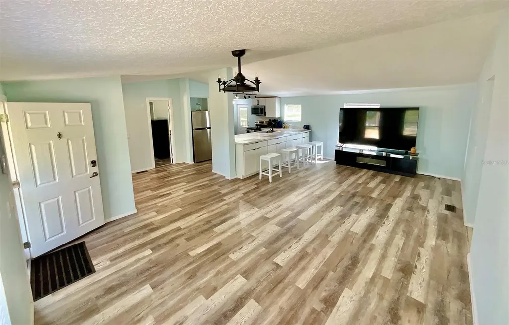 175 Whirlwind Loop Hawthorne FL 32640