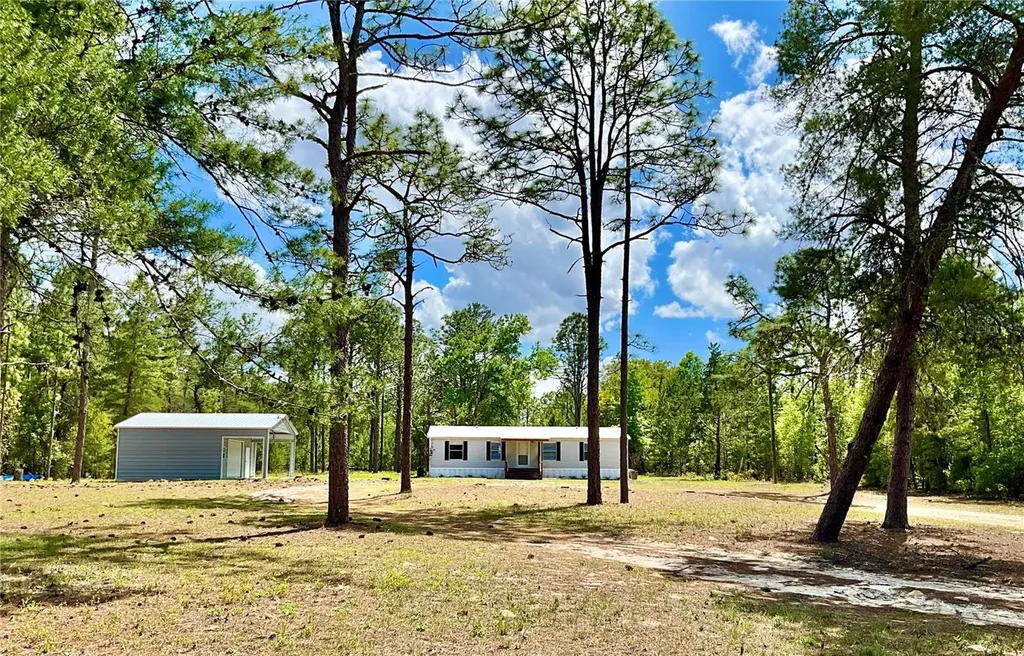 175 Whirlwind Loop Hawthorne FL 32640
