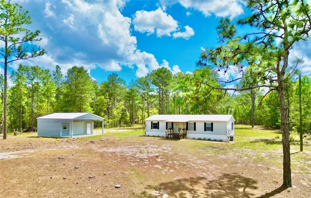 175 Whirlwind Loop Hawthorne FL 32640