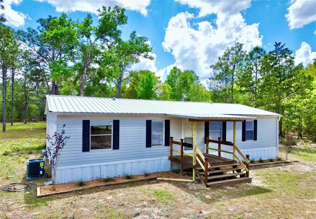 175 Whirlwind Loop Hawthorne FL 32640