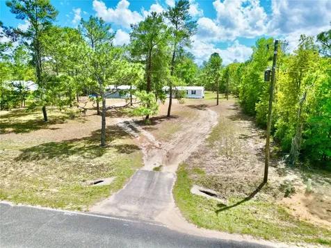 175 Whirlwind Loop Hawthorne FL 32640