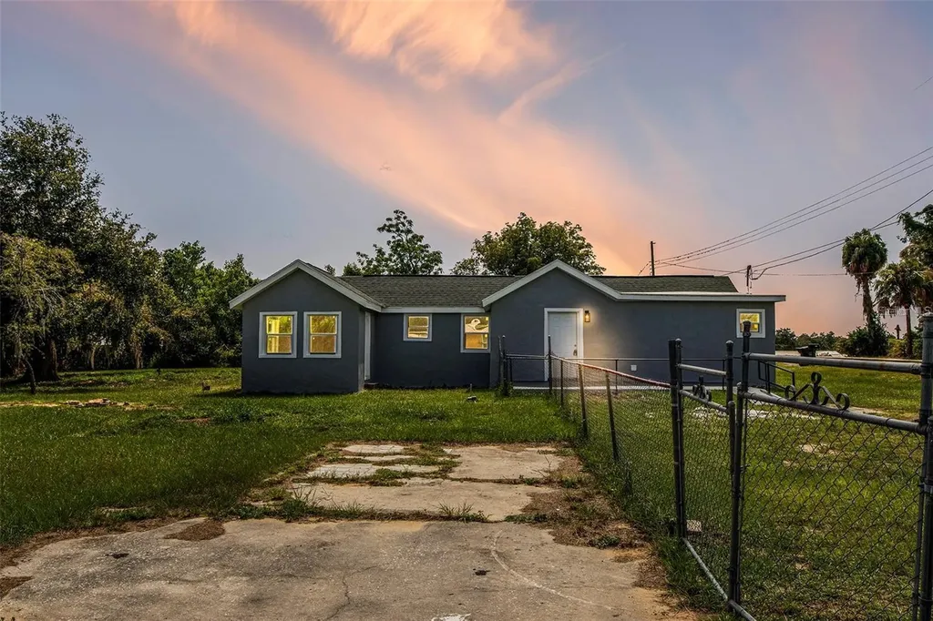 205 E Cornell Street Avon Park FL 33825