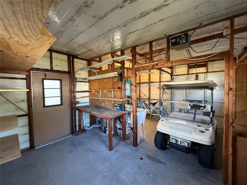 11 N Bobwhite Road Wildwood FL 34785
